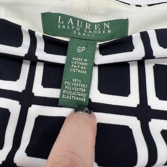 Lauren Ralph Lauren Geometric Gathered waist midi dress size 6P - Picture 3 of 3